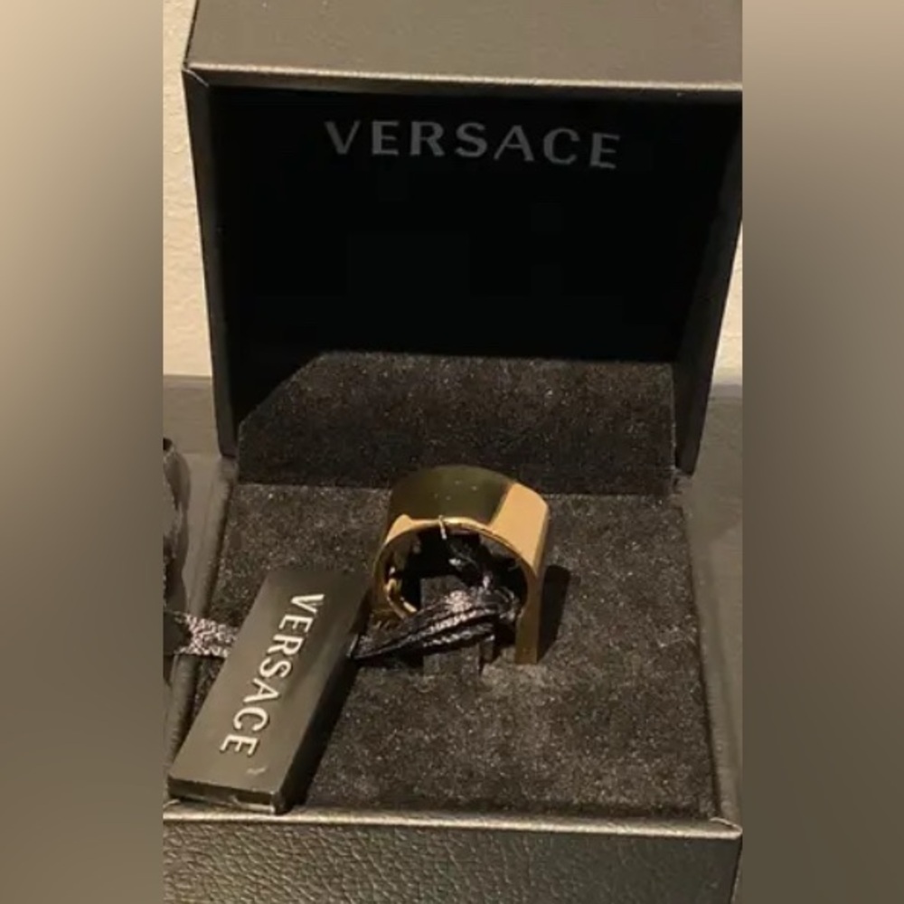 Versace Greco Style Unisex Ring (Gold/Size 6) - NWT - Picture 4 of 8
